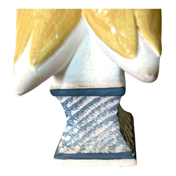 Two Kissing Doves Hand Painted Ceramic Approx 3"w x 5.5" Tall - Picture 4 of 10